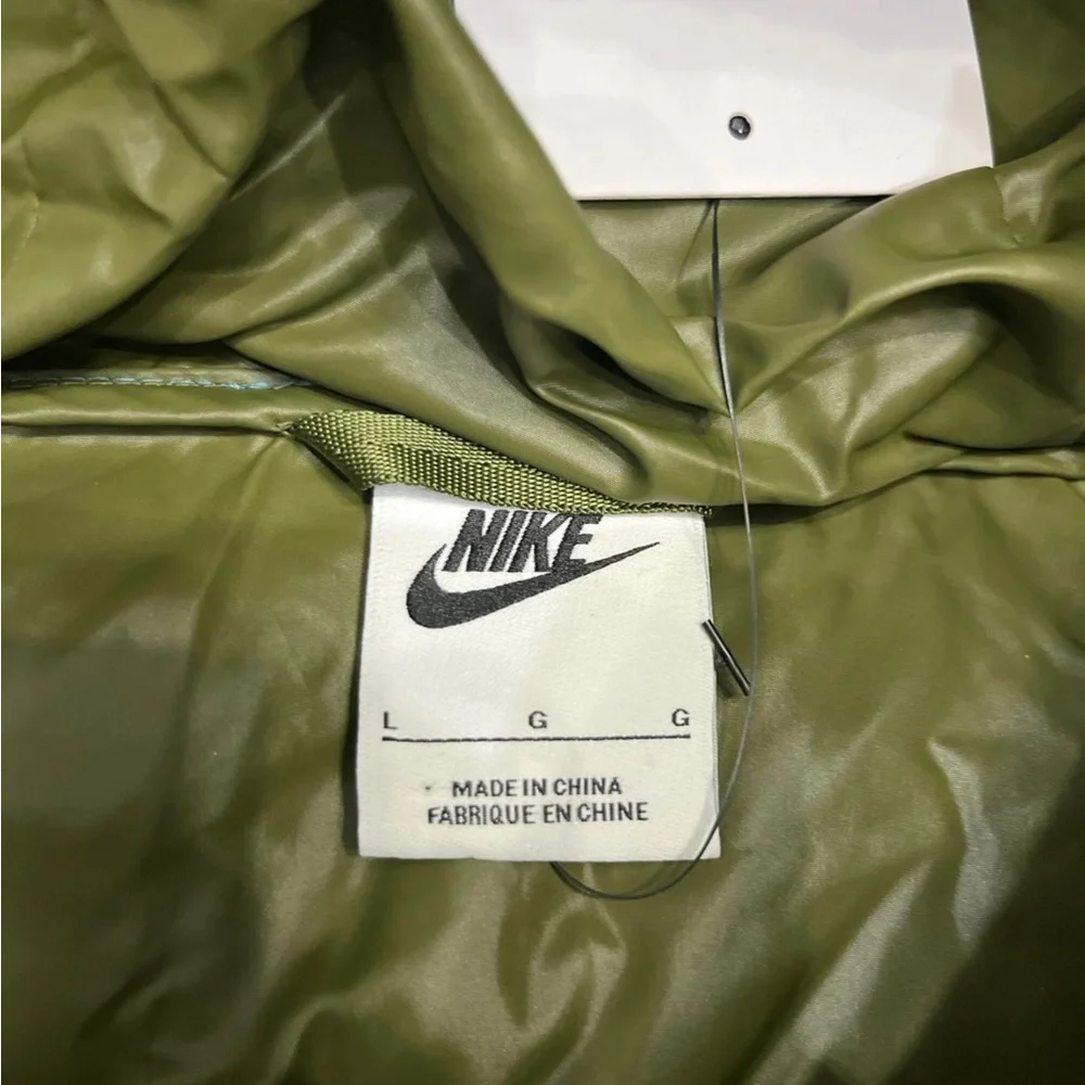 NWT Youth Girls Nike Puffer Jacket